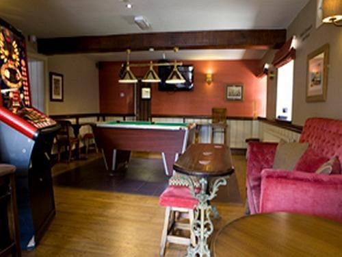 Black Lion Hotel Llanfair Talhaiarn Exterior foto