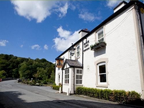 Black Lion Hotel Llanfair Talhaiarn Exterior foto